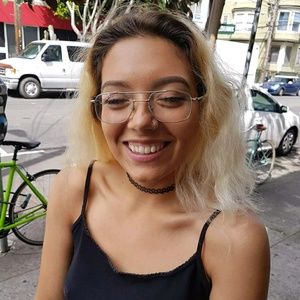 Meet your Posher, Eva